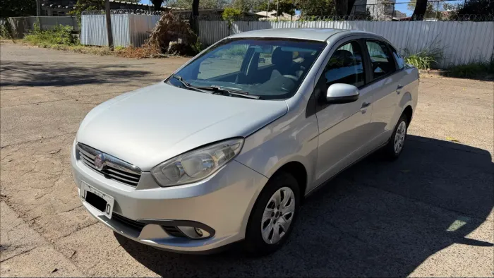 Fiat Grand Siena Attrac. 1.4 EVO F.flex 8V 2013