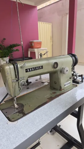 Máquina de costura industrial Brother