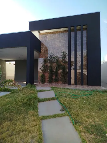 Casa de Alto Padrão em Luzimangues