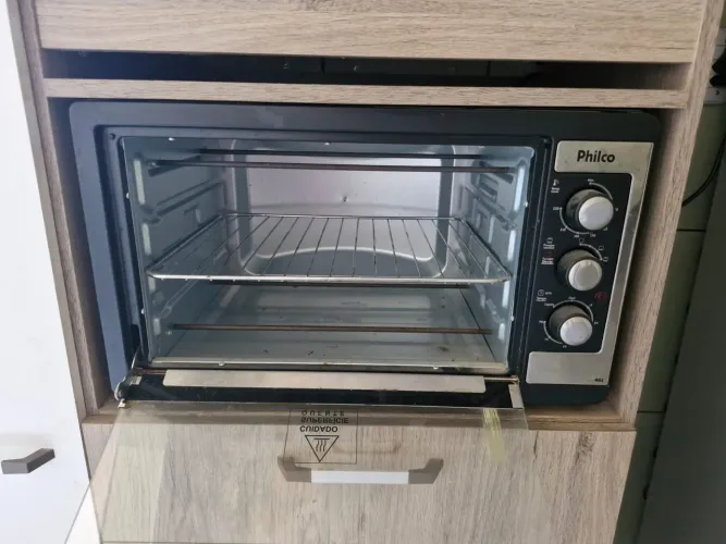 Vende-se forno elétrico em perfeito estado