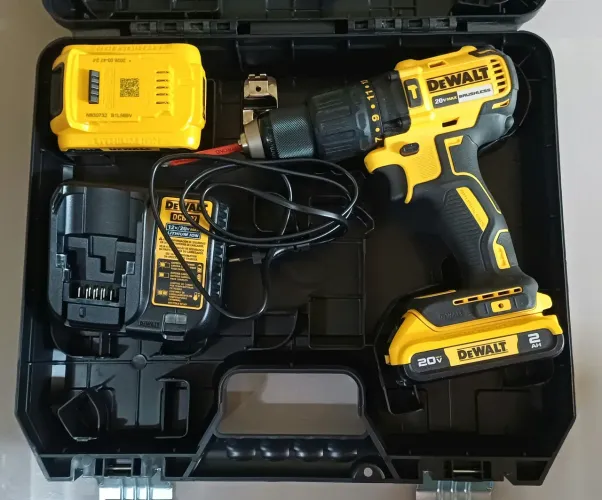 Parafusadeira dewalt nova (sem marcas de uso)