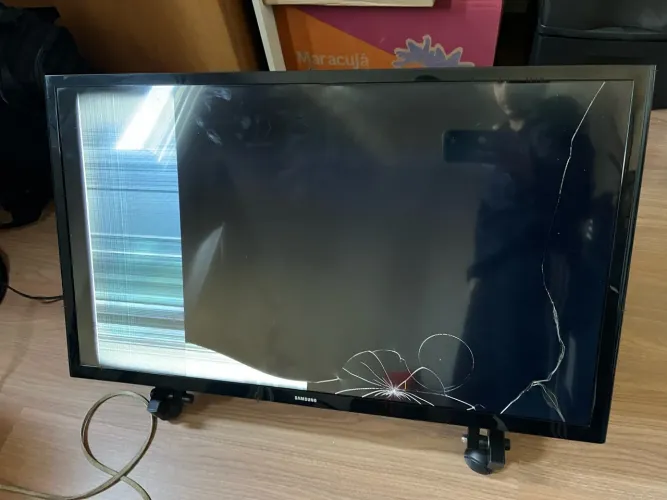 Tv Samsung 32 tela quebrada