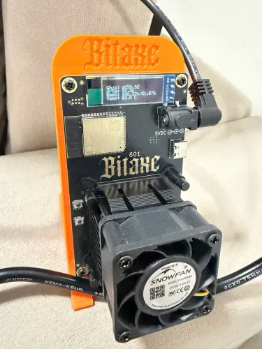 Bitaxe Gamma 601 com fonte