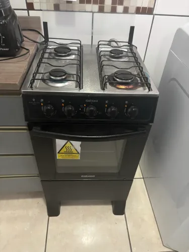 Geladeira,cama,máquina de lavar roupa