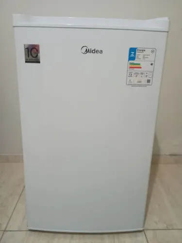 Frigobar Midea 124 litros