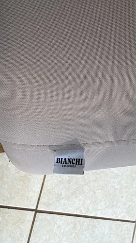 Vendo 2 poltronas 