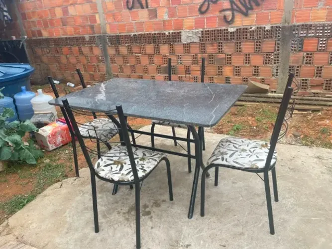 Mesa de mármore