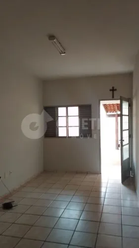 Casa para aluguel, 2 quartos, 1 vaga, SANTA MONICA - UBERLANDIA/MG