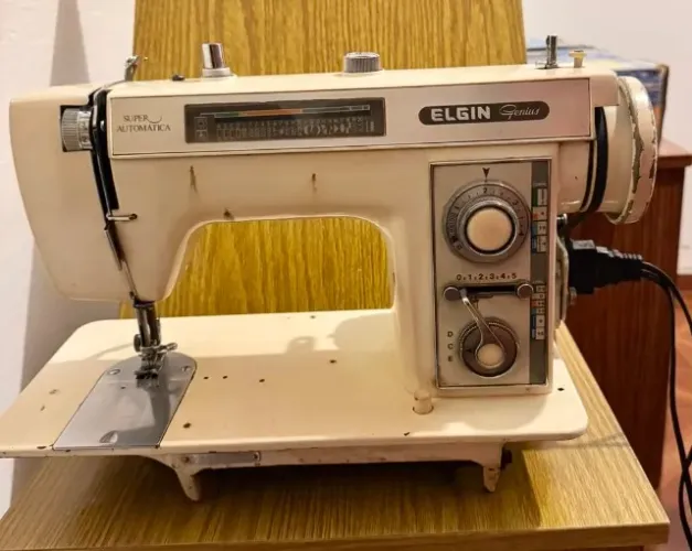 MÁQUINA DE COSTURA ELGIN GENIUS SUPER AUTOMÁTICA PARA CONSERTO
