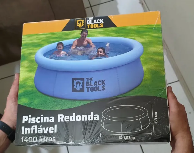 Piscina inflável 1400 litros