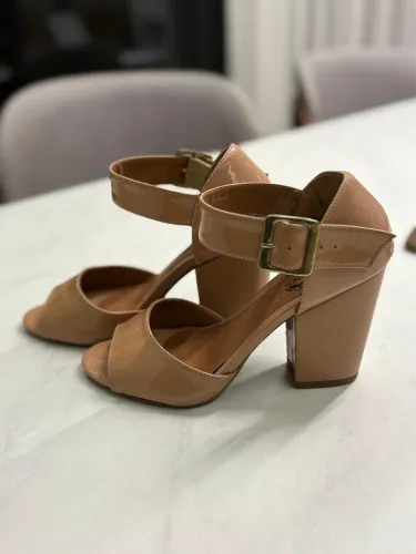 Sandalia nude/ rose n35