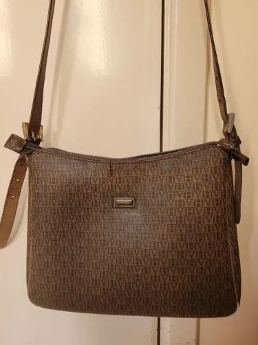 Bolsa Victor Hugo.
