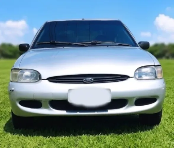 Ford Escort GL 1.6 MPI 2001