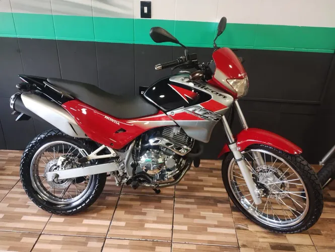 Nx- Falcon 400 Impecável Aceito Troca Cartão de Crédito até 21 vezes Financiamento até 48x