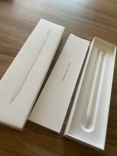 Apple Pencil (2ª geração) - NOVA / LACRADA