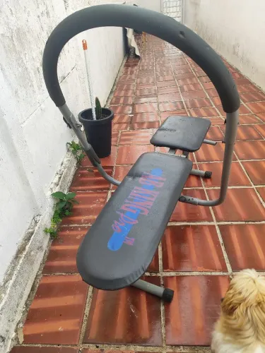 Aparelho de ginástica antigo