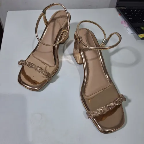 Sandália Bronze/Dourado com Salto 38