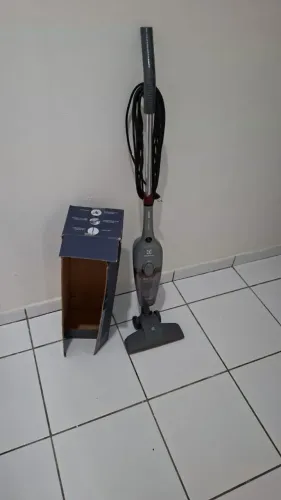Aspirador de pó vertical Electrolux 
