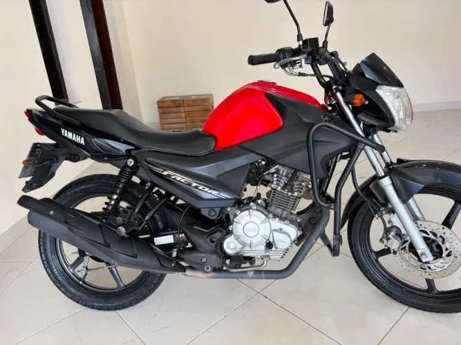 YBR abaixo tabela moto ótima 
