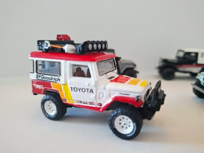 MiniaturaToyota Land Cruiser 1980 !!!