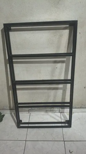 Adega de parede metalon 