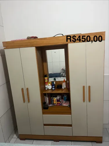 Guarda-roupa seminovo 