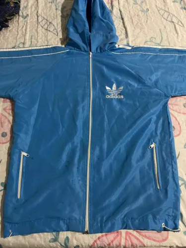 Casaco adidas 