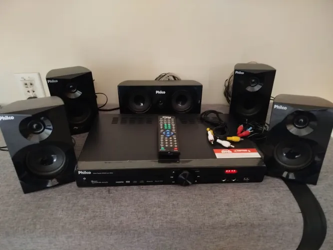 Home theater pht690