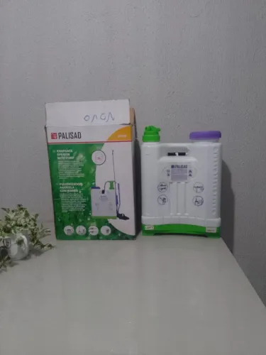 Pulverizador novo na caixa