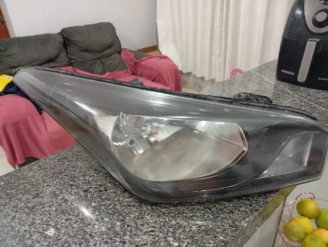 Farol HB20 13/19 lado direito 