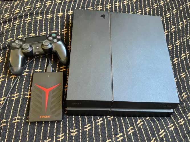 PlayStation 4 FAT 500 GB + HD Externo 1 TB