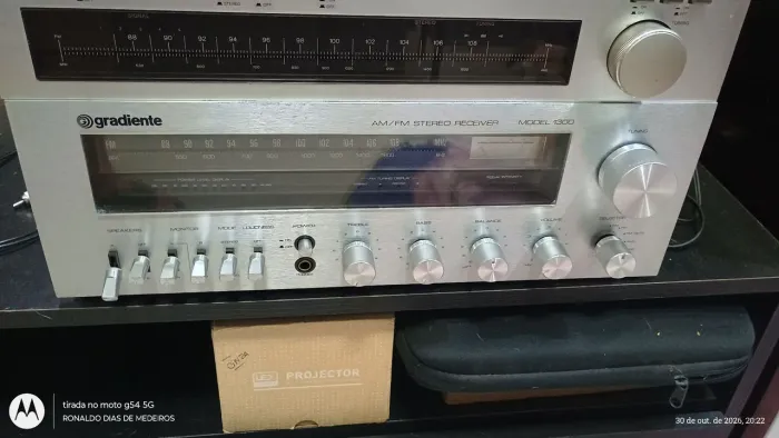 Gradiente 1300 ( só FM está baixo)