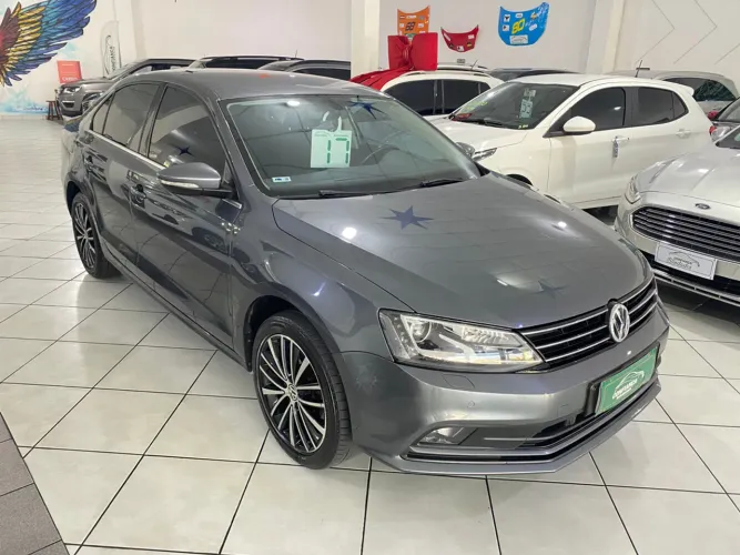 Volkswagen Jetta Highline 2.0 TSI 16V 4P Tiptronic 2017
