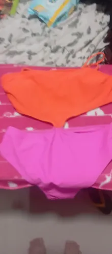 -Vende-se maiô engana mamãe laranja e rosa