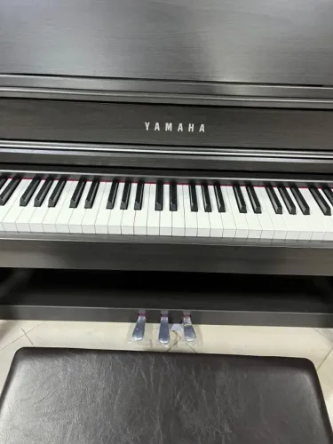 Yamaha Clavinova CLP745 DW