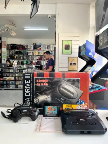 CONSOLE MEGA DRIVE 3 NA CAIXA SEMINOVO - SEGA