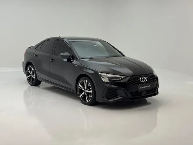 Audi A3 Sedan S-line 2.0 TFSI S-tronic 2023