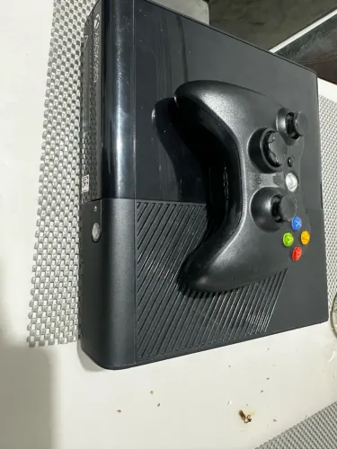 Xbox 360 (+100 jogos)