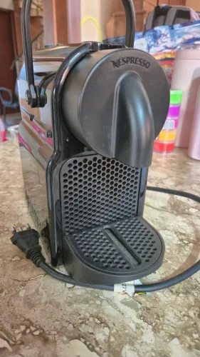 Cafeteira Nespresso Inissia D40