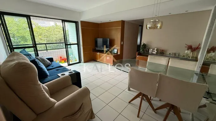 Apartamento em Monteiro com 80m², 3 Quartos, Dependência