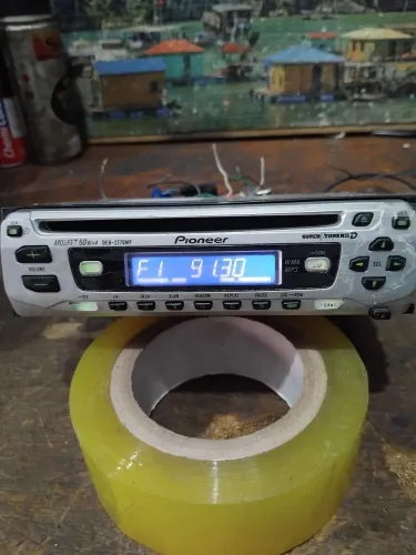 Som automotivo pioneer DEH 2750 MP.