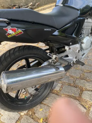 Vendo ou troco cbx 250 muito nova 