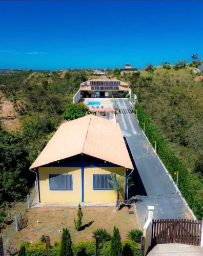 CONDOMÍNIO RECANTO DA SERRA - SÍTIO PORTEIRA FECHADA COM PISCINA AQUECIDA