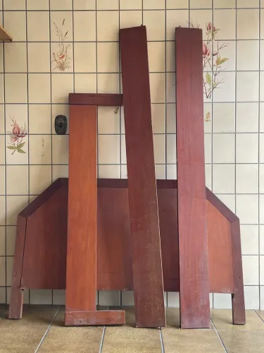 Estrutura de Cama de Casal em Madeira - Sem Estrado