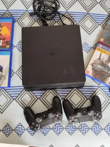PS4 Slim 1 TB