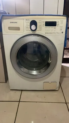 Vendo maquina com defeito