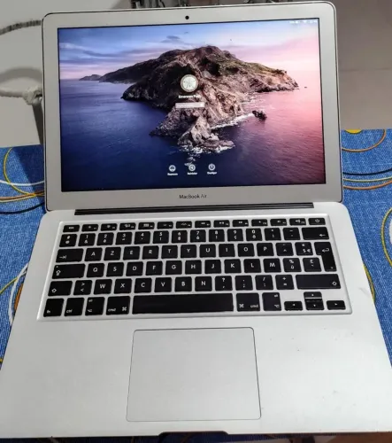 MacBook Air 300 Ipho R$2.350 Super conservado 3 meses de garantia!