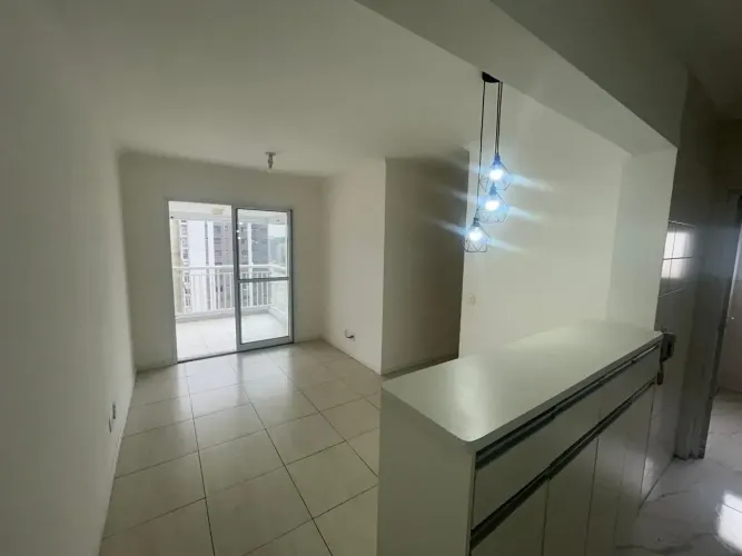 Apartamento à Venda na Vila Romana com Varanda, Vista Livre e Lazer Completo