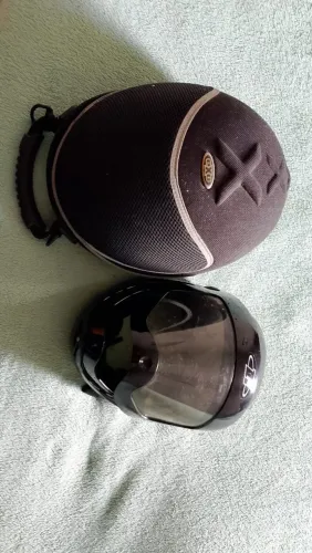 Capacete de paraquedismo