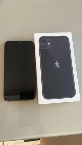 iPhone 11 semi novo
